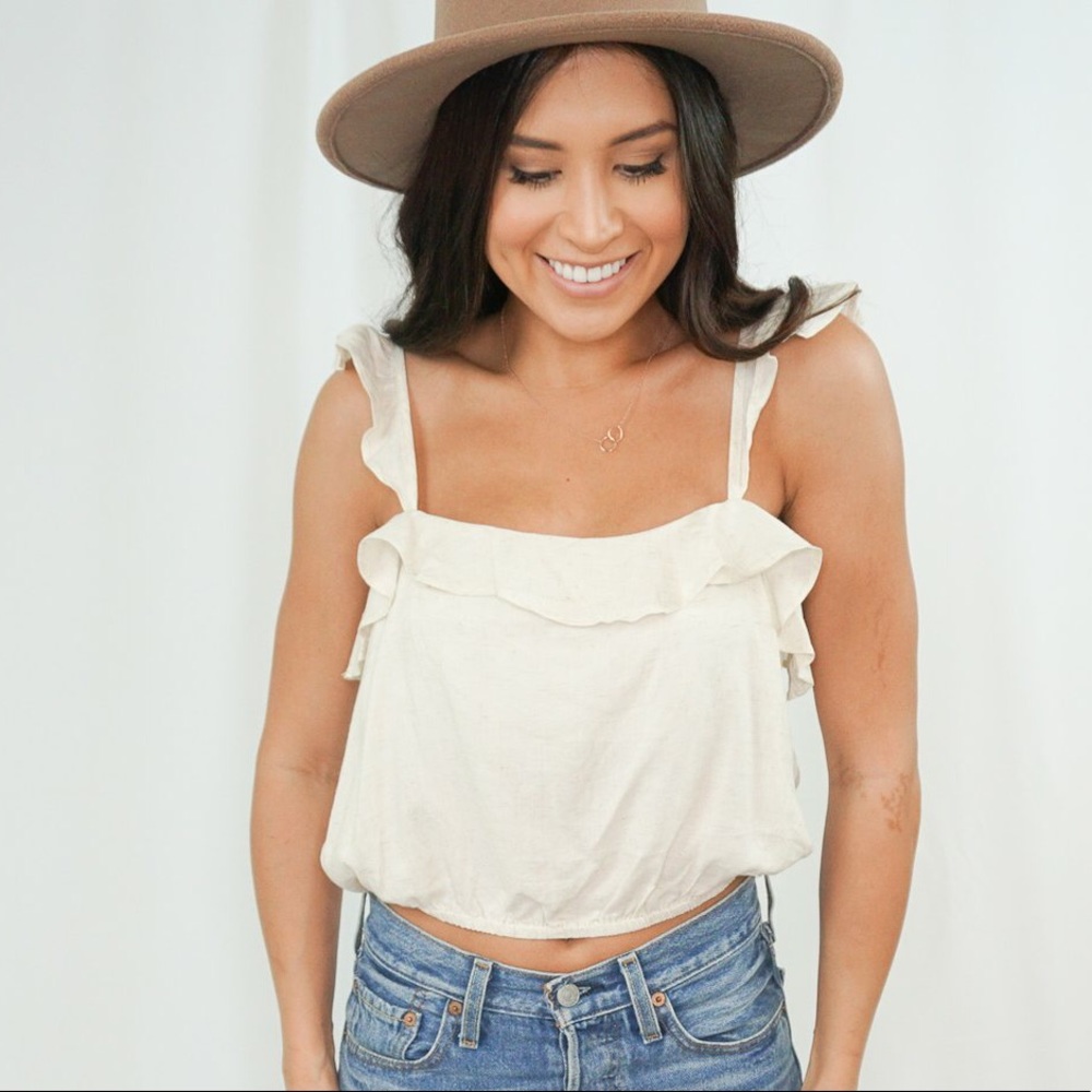 🆕 ruffle me up top